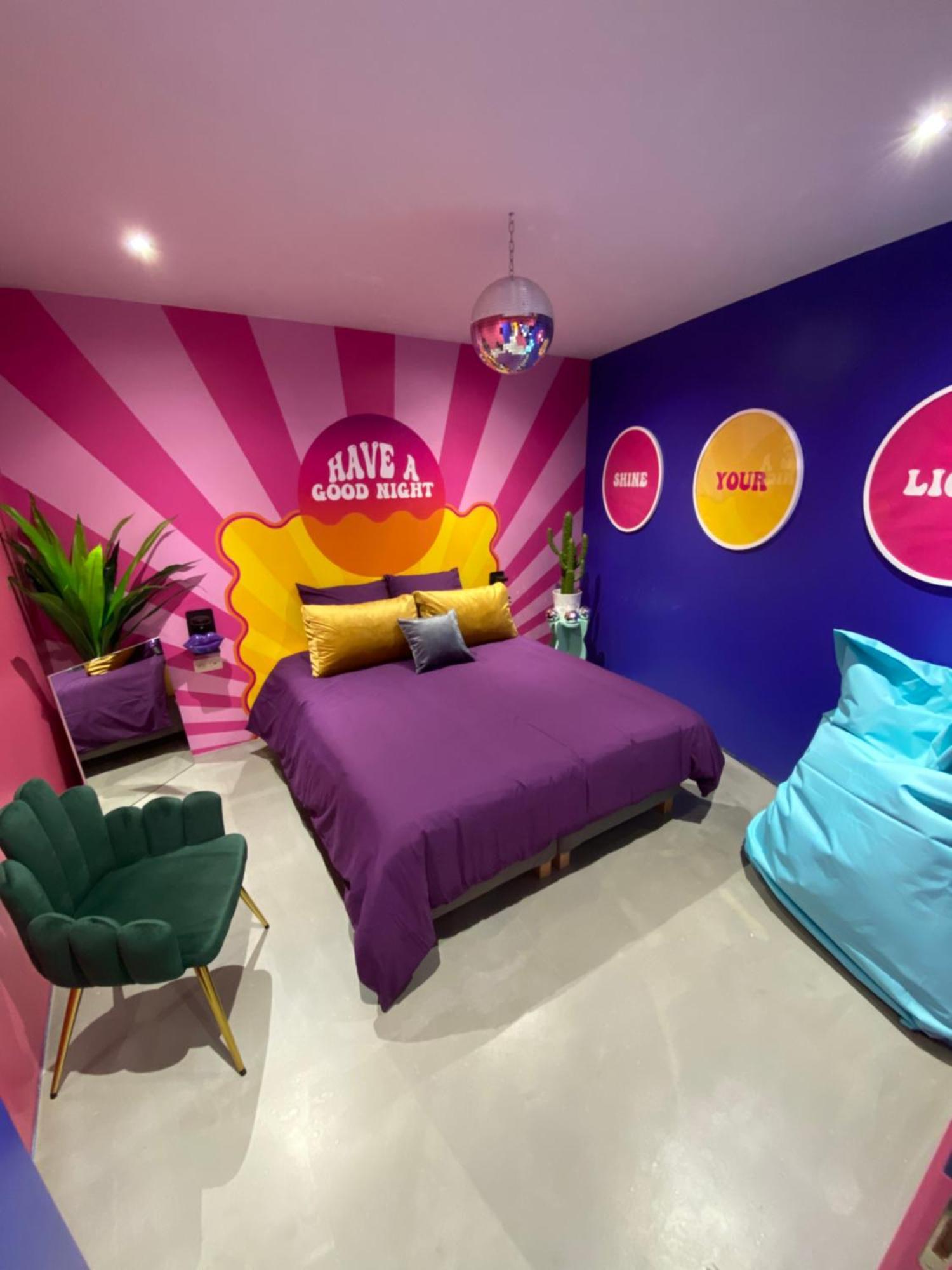 Capsule Boogie-Woogie - Jacuzzi - Sauna - Billard - Jeux - Ecran Geant - Filet Suspendu - Netflix La Louvière Εξωτερικό φωτογραφία